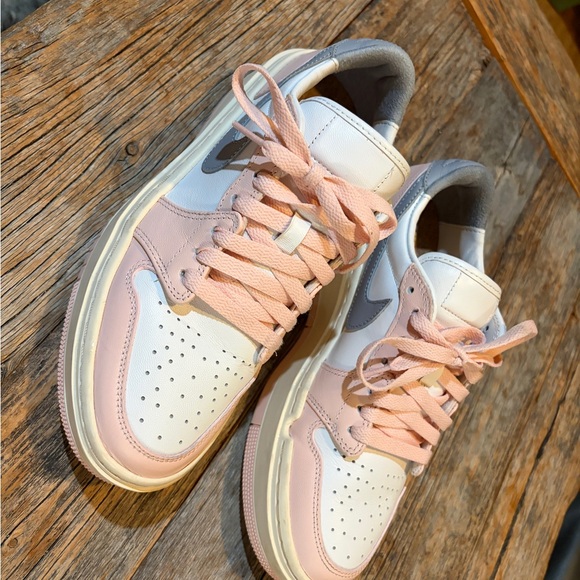 Size 8.5 Nike Air Jordan 1 Elevate Low 'Atmosphere' - Picture 2 of 6